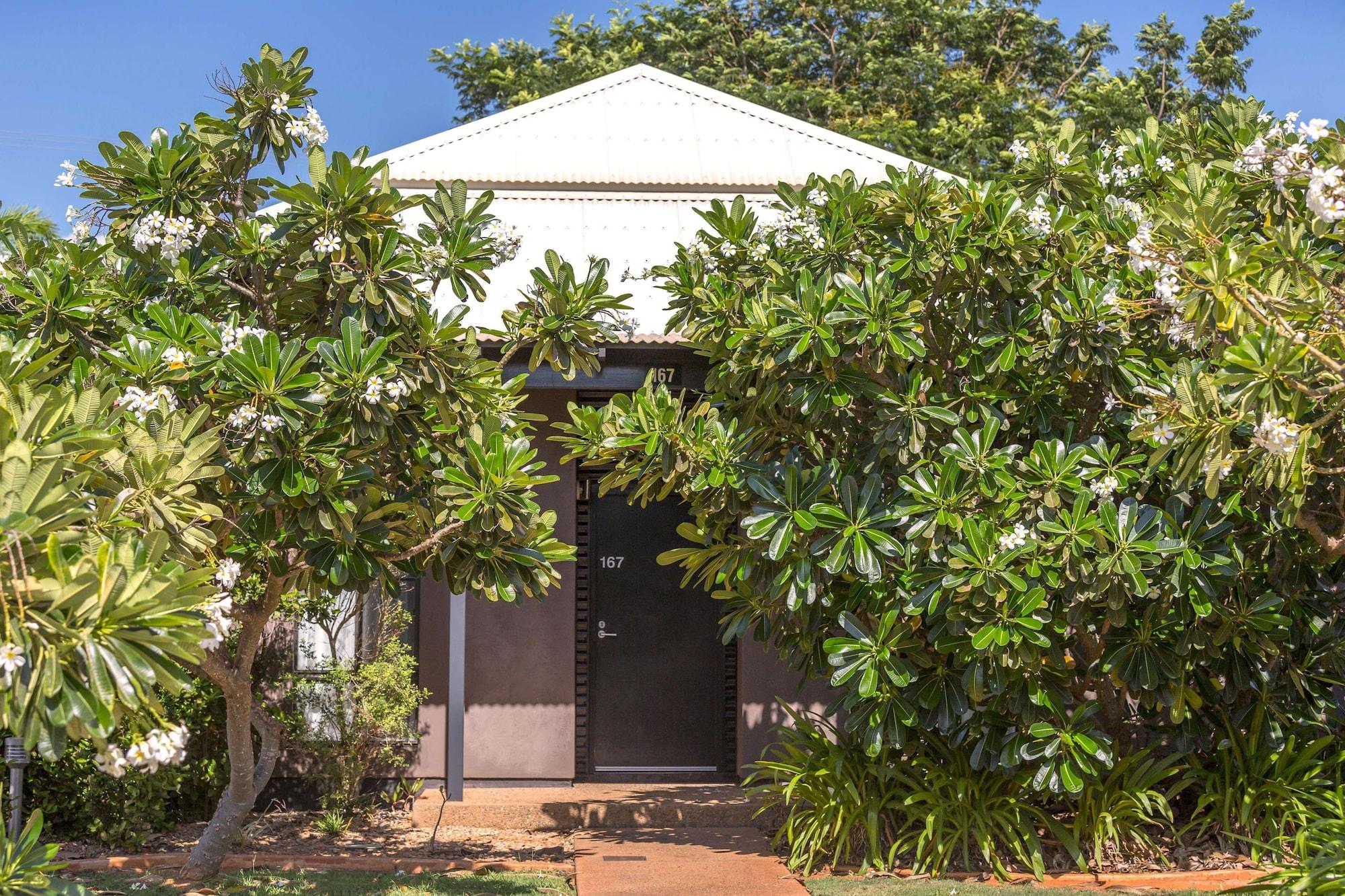 Oaks Cable Beach Resort Bagian luar foto