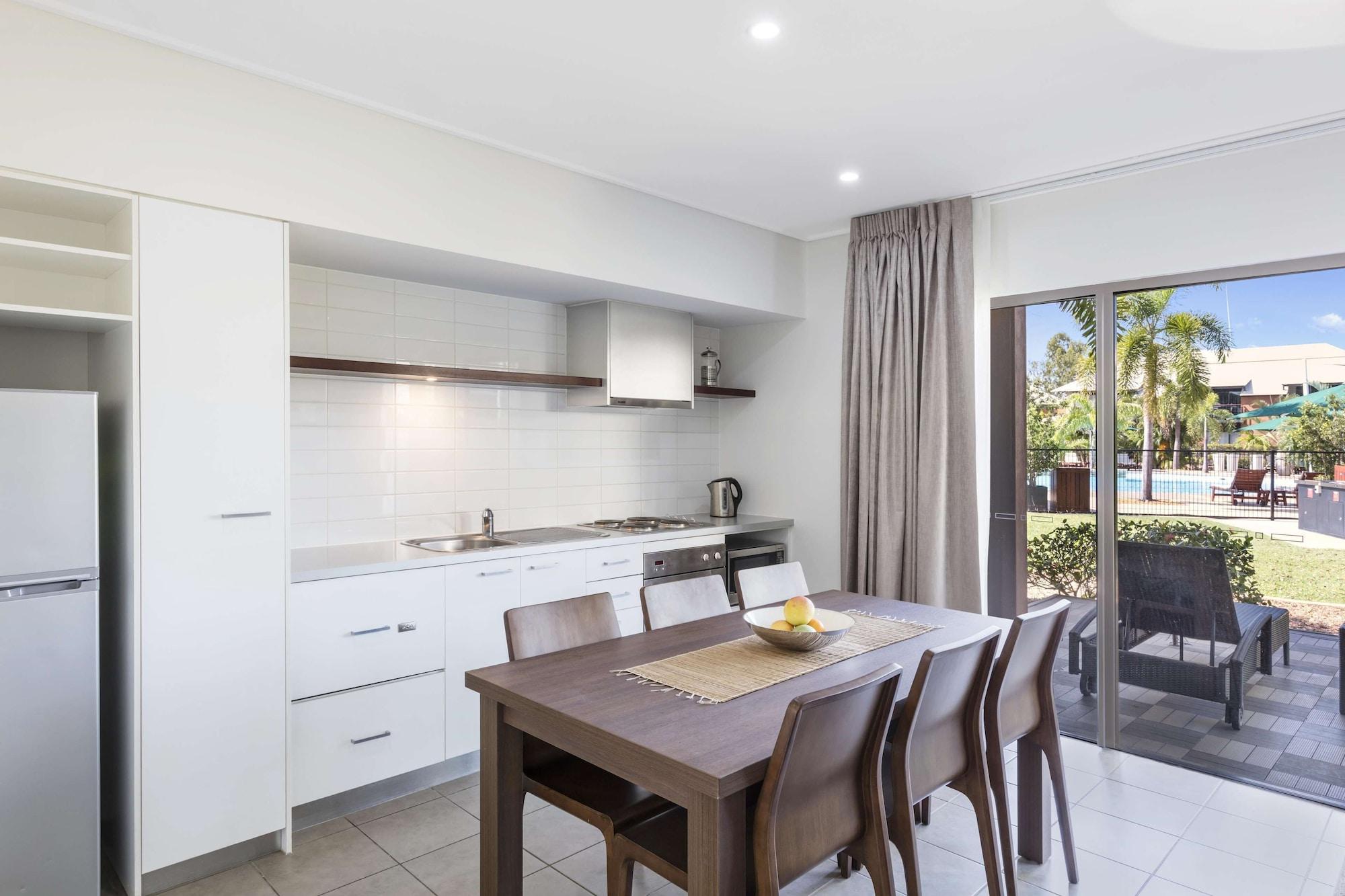 Oaks Cable Beach Resort Bagian luar foto