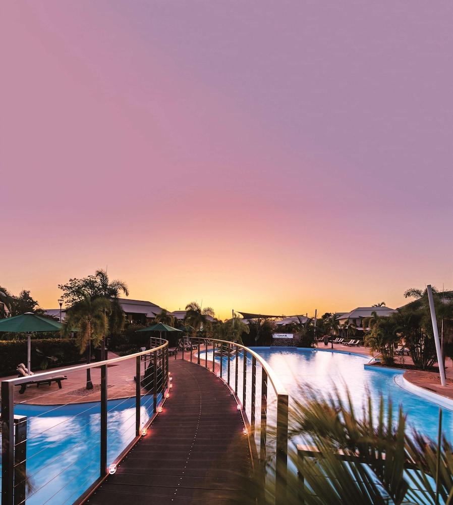 Oaks Cable Beach Resort Bagian luar foto