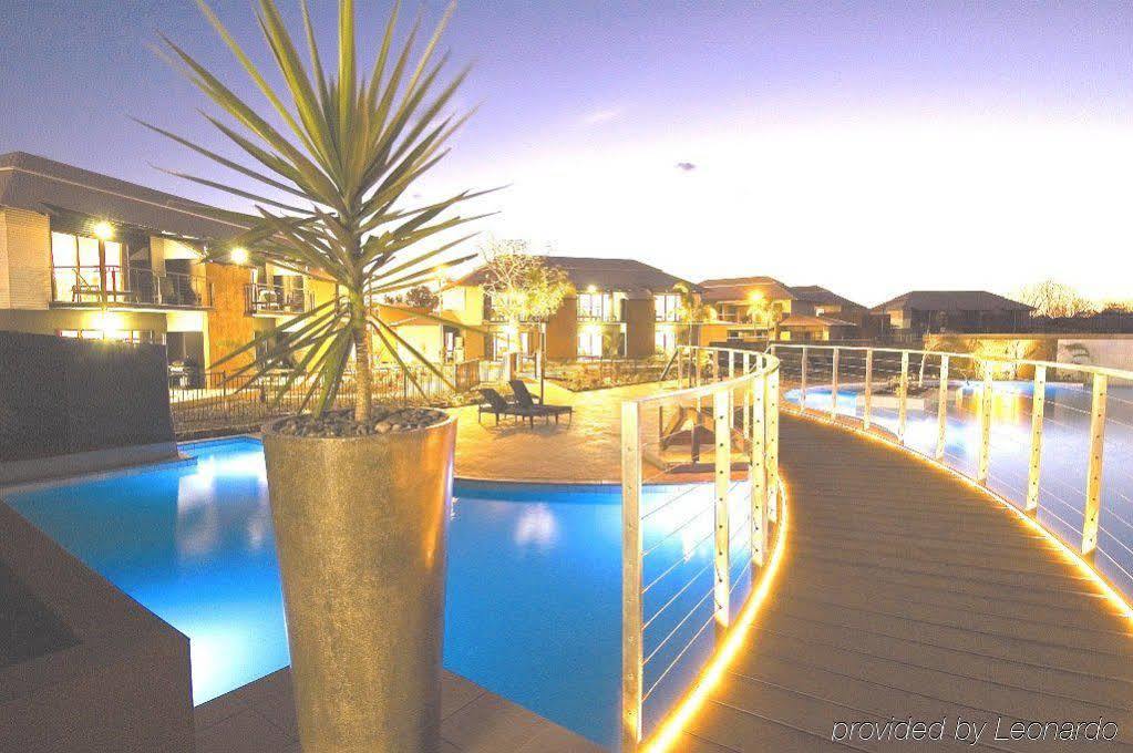 Oaks Cable Beach Resort Bagian luar foto