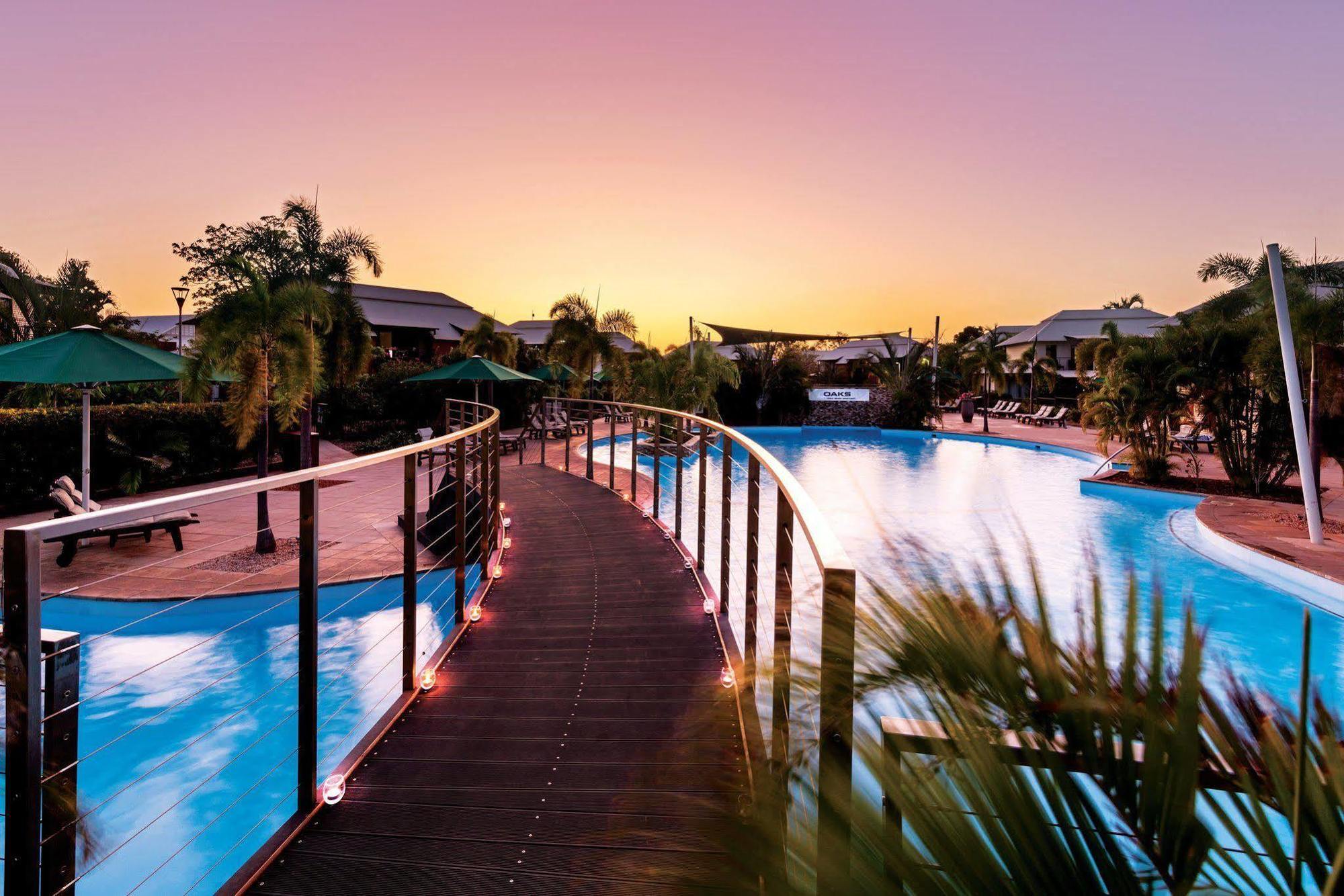 Oaks Cable Beach Resort Bagian luar foto